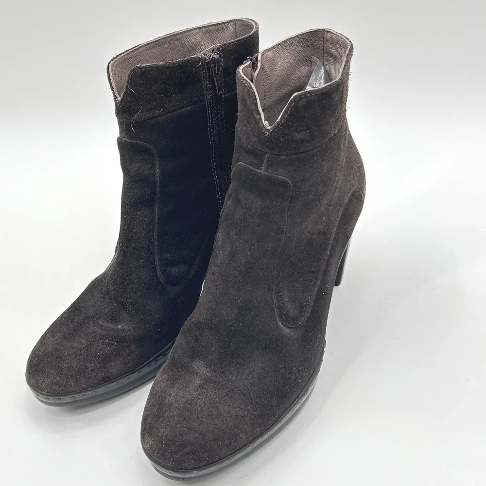 Manila Brown Suede Ankle Boots EU 40 Made in Italy Heeled Zip Booties Minimalist